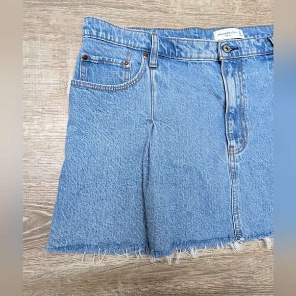 NWT Abercrombie & Fitch High Rise A-Line Jean Mini Skirt Size 18, 34 Waist - Picture 4 of 11